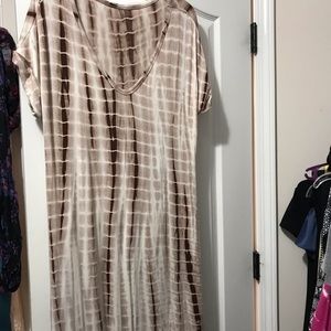 Maxi tee shirt dress with pockets